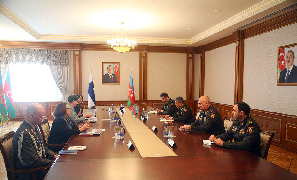 Азербайджан и Финляндия обсудили военное сотрудничество