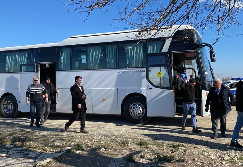 Рейсовый автобус из Баку прибыл в Агдам
