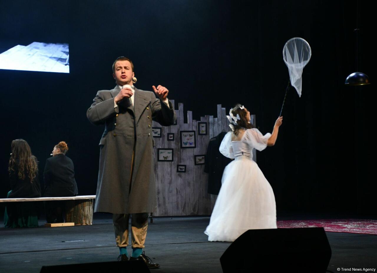 Актеры из Беларуси представили спектакль "Княжна Мери" в Баку