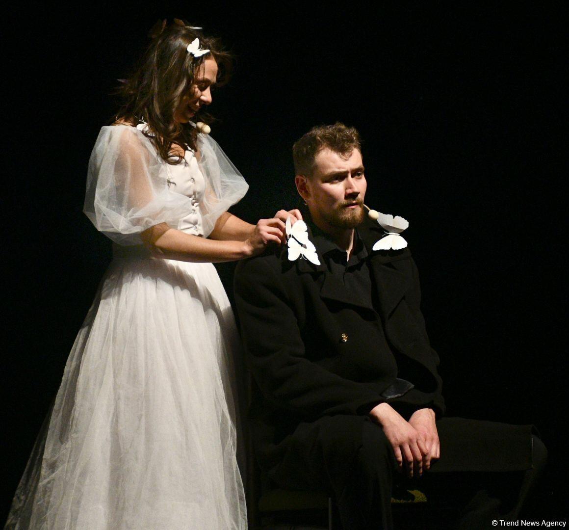 Актеры из Беларуси представили спектакль "Княжна Мери" в Баку