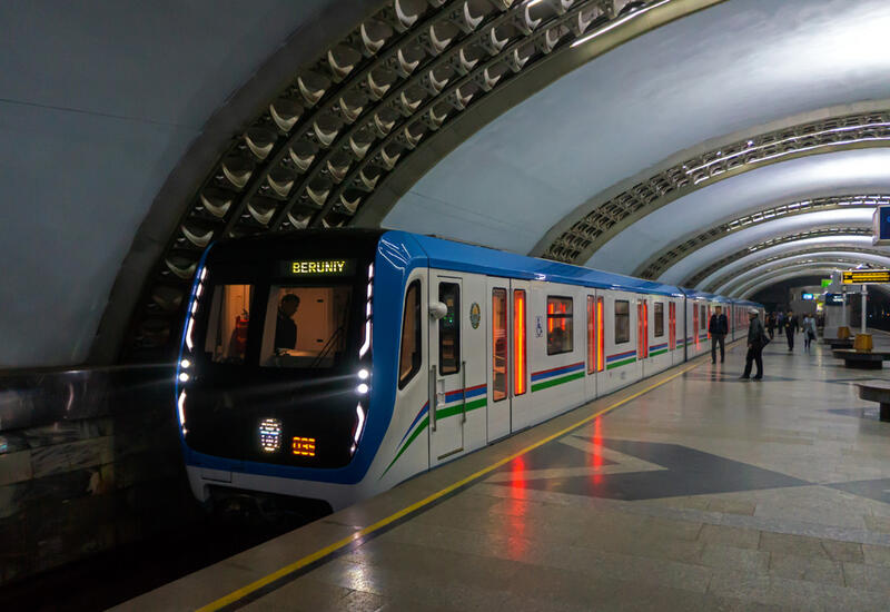 Из метро Ташкента эвакуируют пассажиров