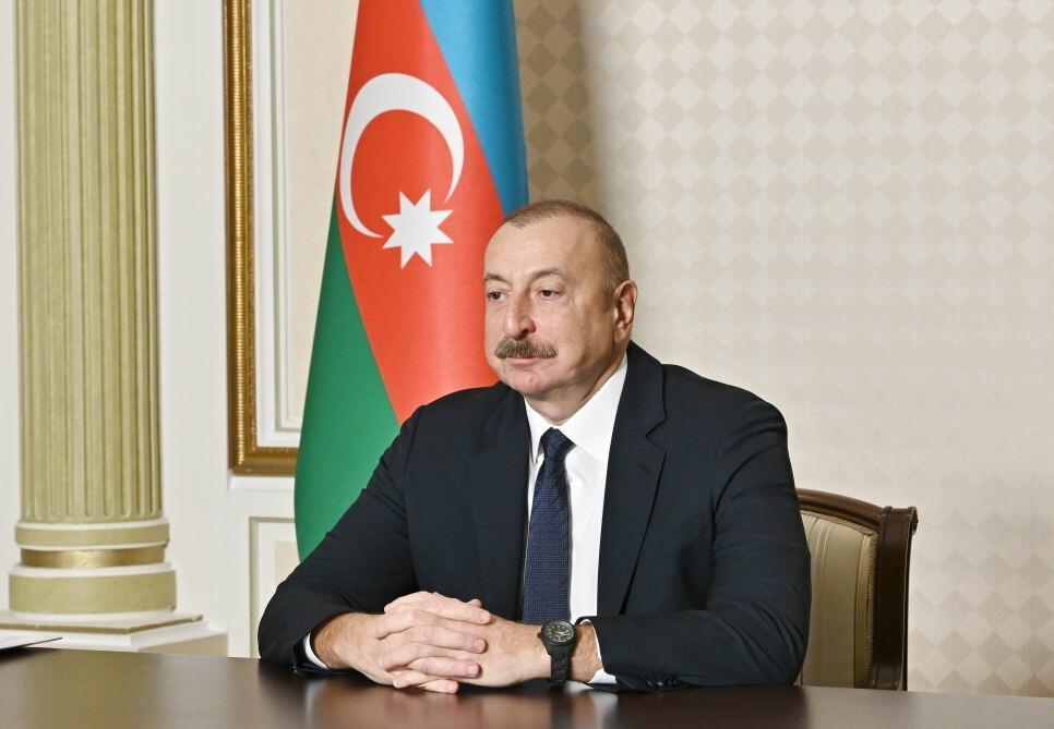 Президент Ильхам Алиев принял министра дорог и градостроительства Ирана в видеоформате