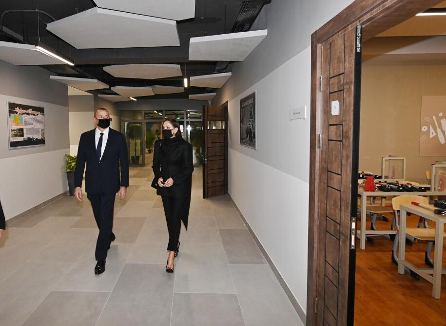 Президент Ильхам Алиев и Первая леди Мехрибан Алиева приняли участие в открытии нового Учебно-сервисного комплекса в поселке Бина