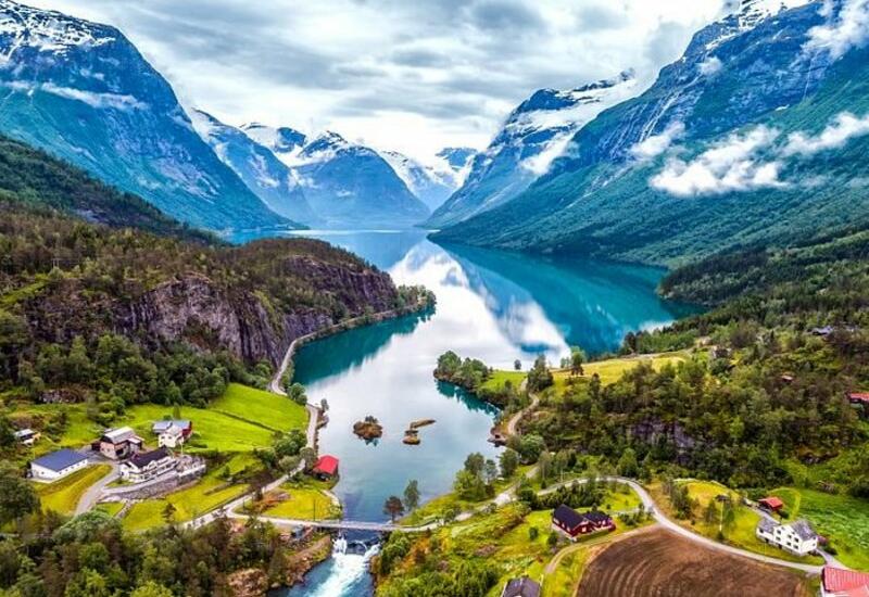Норвегия смягчила правила въезда для туристов
