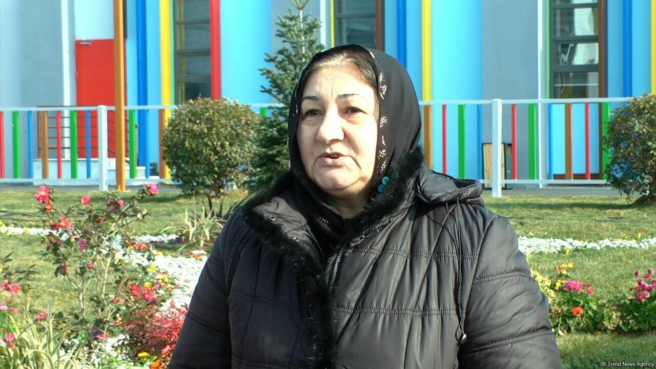 Жители поселка Бина выразили благодарность Президенту Ильхаму Алиеву и Первой леди Мехрибан Алиевой за создание Учебного и сервисного комплекса