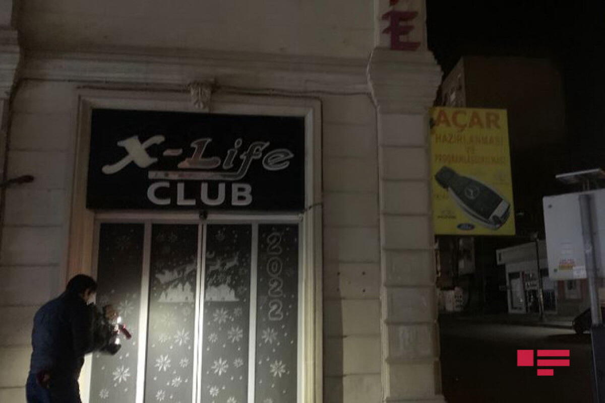 Полицейская операция в ночном клубе в Баку, есть задержанные