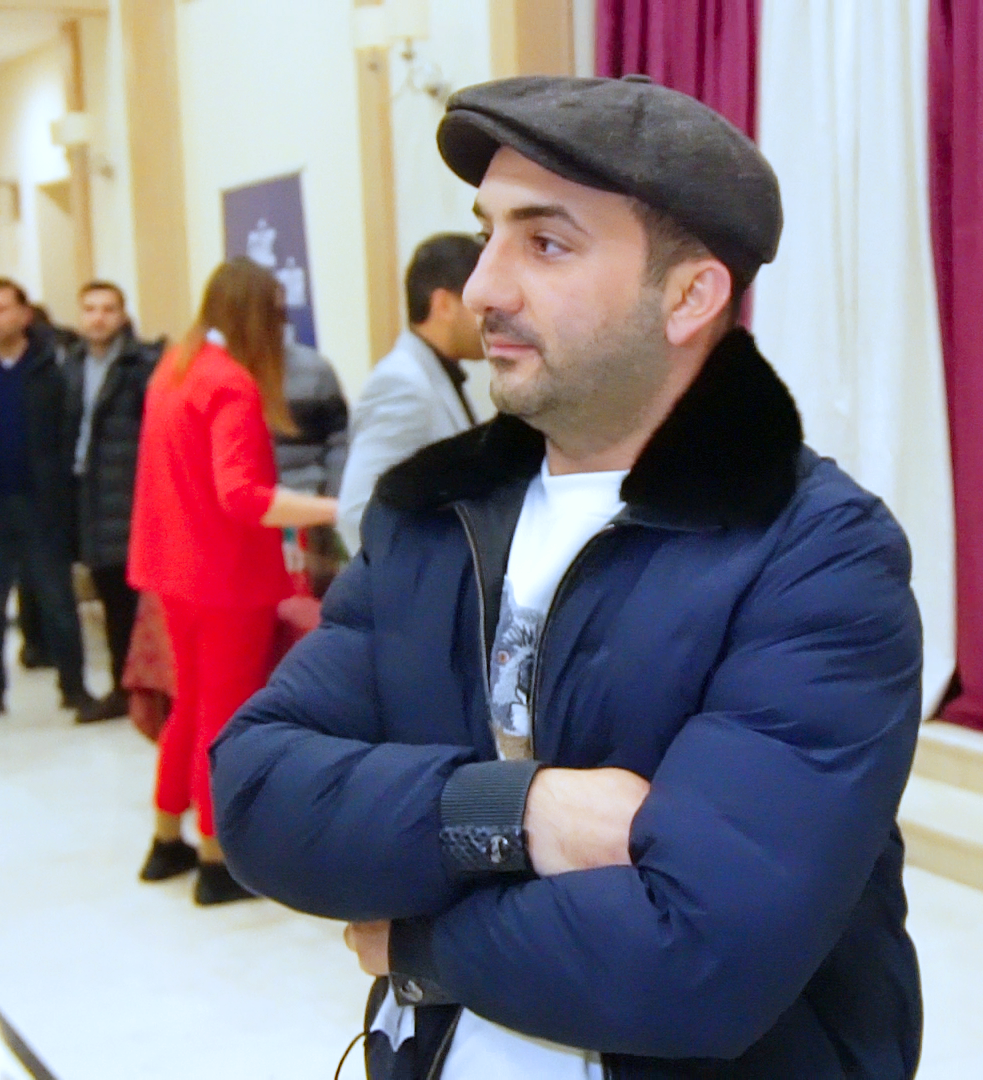 Фярда Амин представил в киноцентре "Низами" стендап-шоу Selfinaz 2