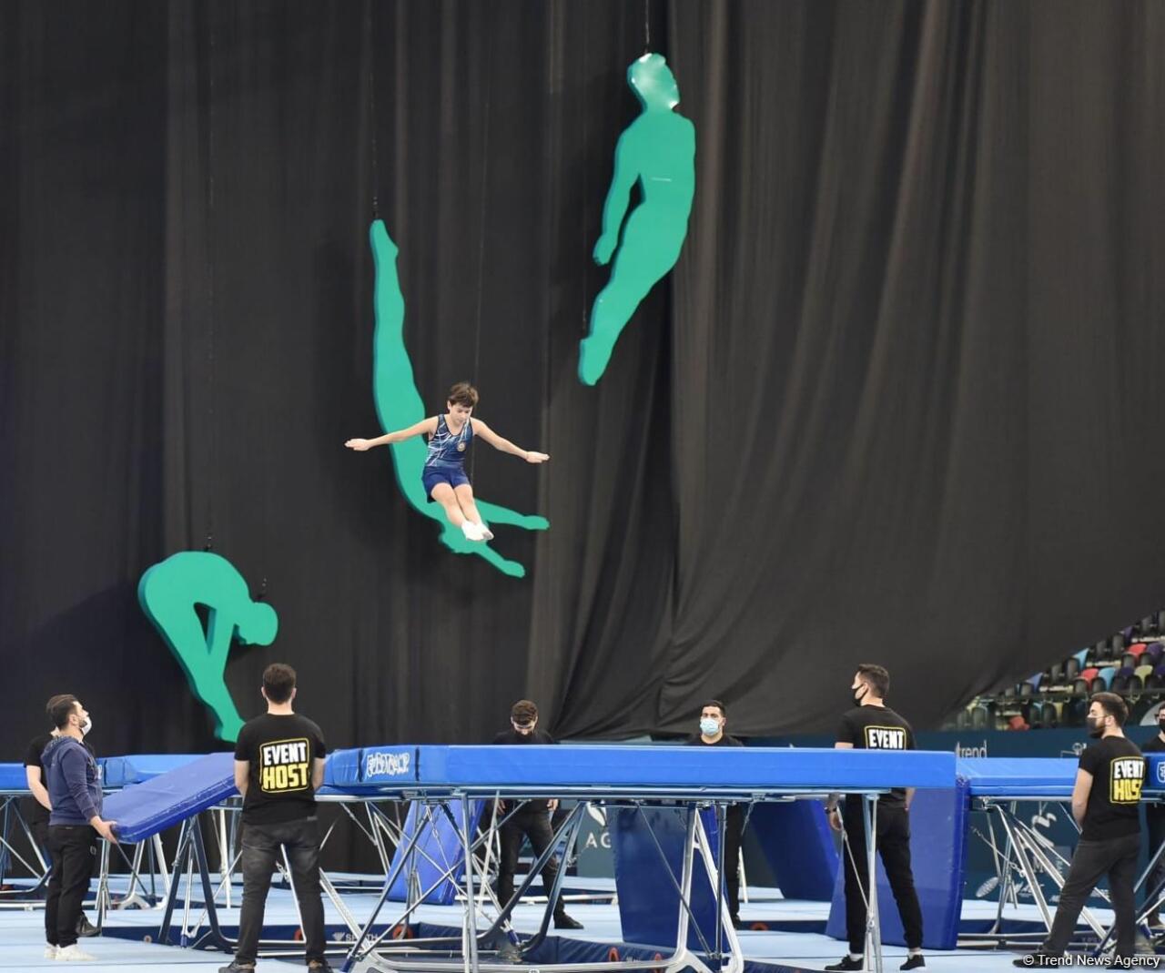 В Национальной арене гимнастики наградили победителей Первенства Азербайджана и Чемпионата Баку по прыжкам на батуте и акробатической дорожке