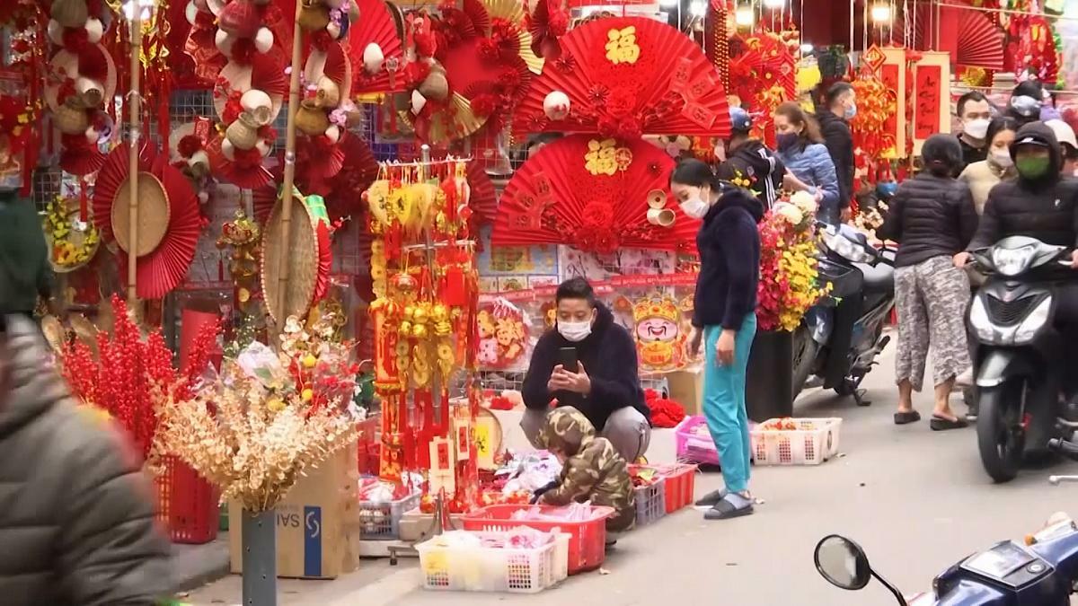 Китайский новый год в москве видео. Новый год в Китае. Вьетнамский новый год. Традиции празднования нового года во Вьетнаме. Новый год у китайцев.