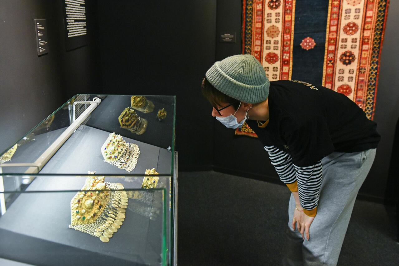 В Санкт-Петербурге открылась выставка к 880-летию Низами