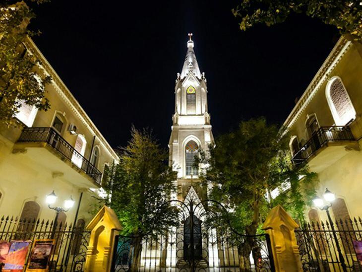 В Баку впервые прозвучали церковные сонаты Моцарта