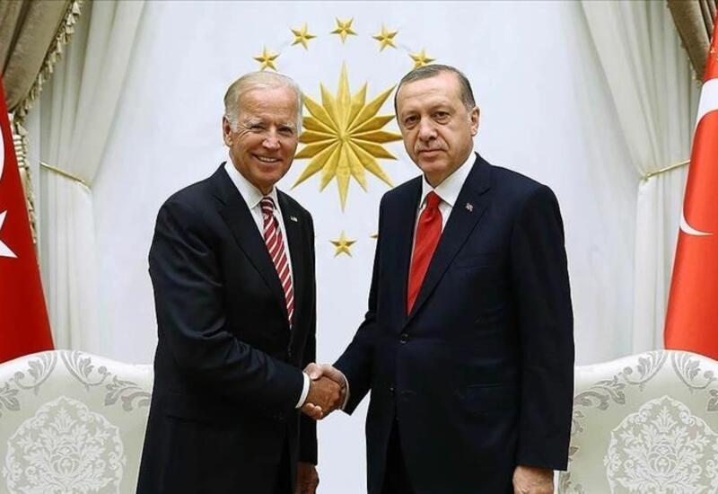 Байден поздравил Эрдогана с переизбранием