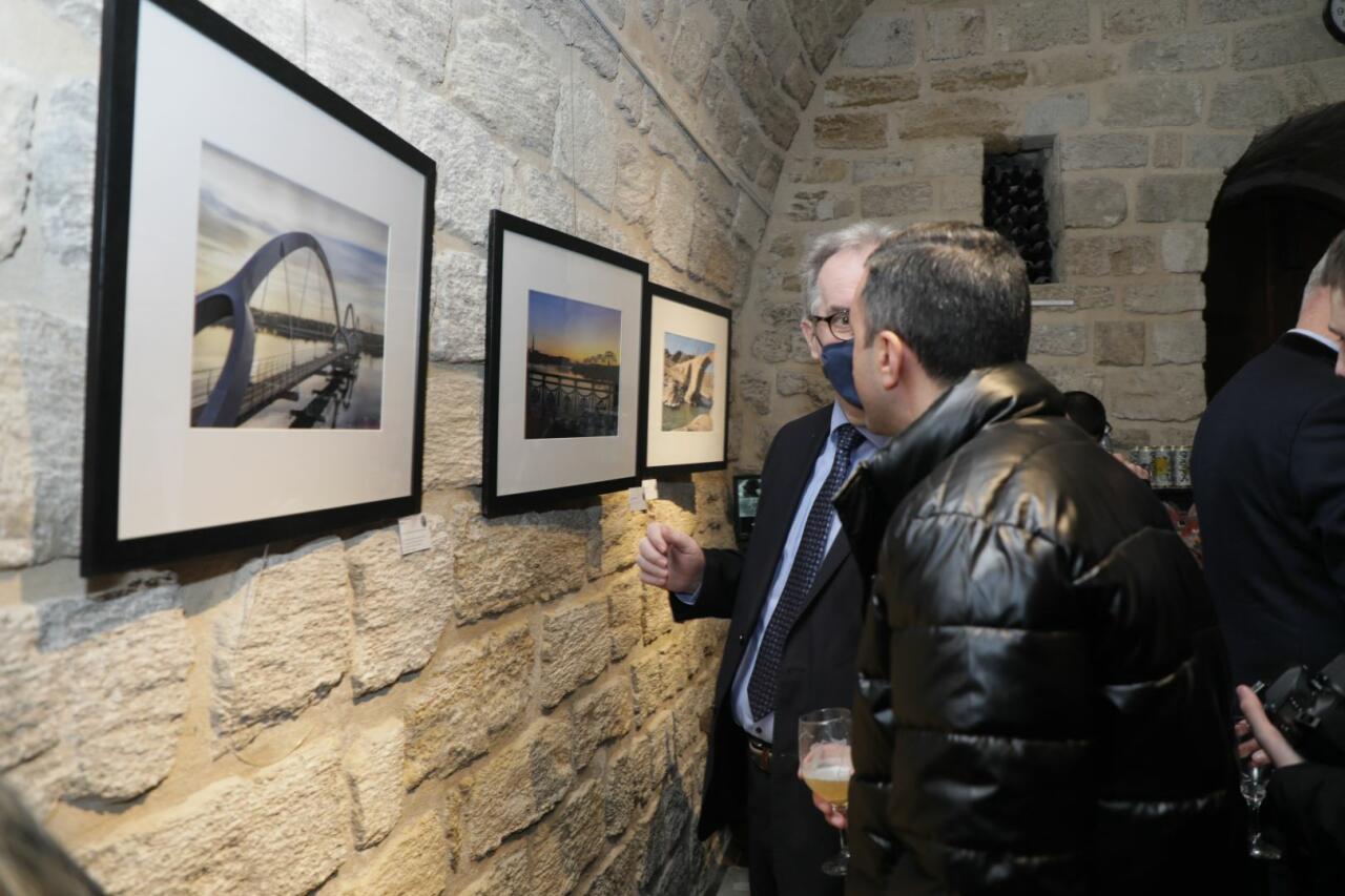 В Ичеришехер открылась экспозиция Bridges of Europe