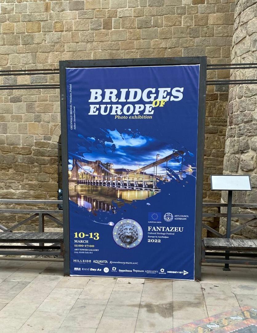 В Ичеришехер открылась экспозиция Bridges of Europe