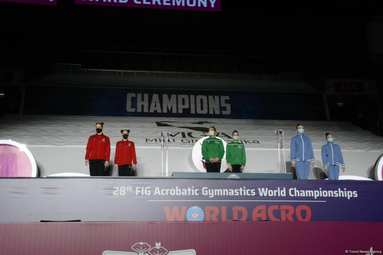 ЧМ в Баку: состоялась церемония награждения победителей среди женских и мужских пар