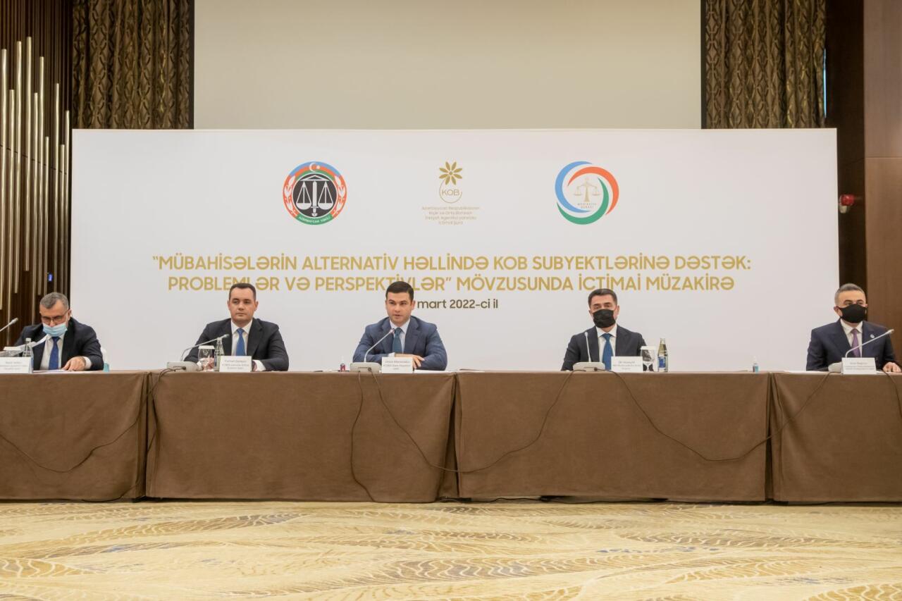 В Азербайджане прошли общественные обсуждения в сфере решения путем медиации споров, связанных с предпринимательской деятельностью