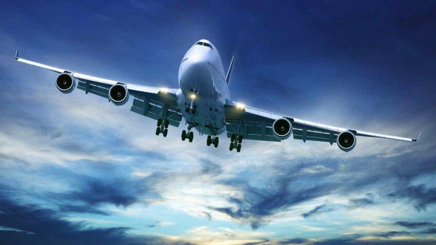 Самолет FlyDubai совершил посадку в аэропорту Баку