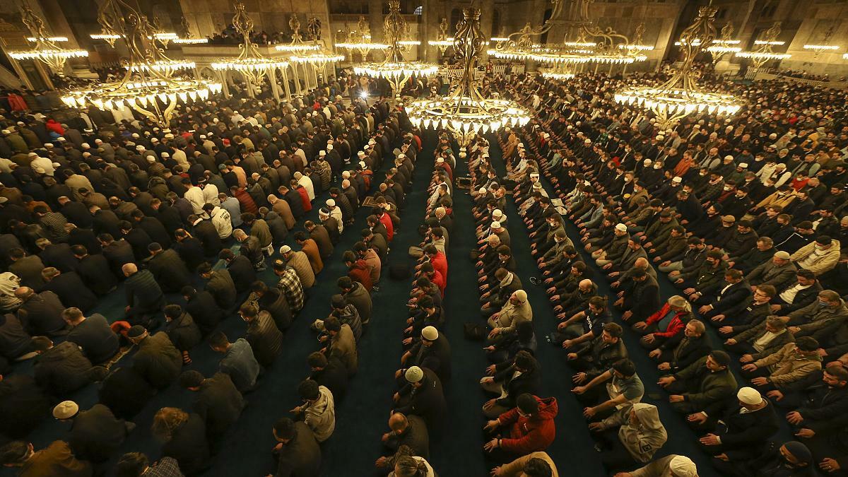 Во сколько начинается молитва у мусульман