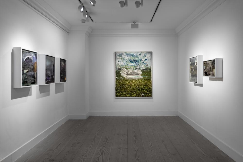 В Лондоне состоялось открытие персональной выставки известной художницы Аиды Махмудовой Liminality