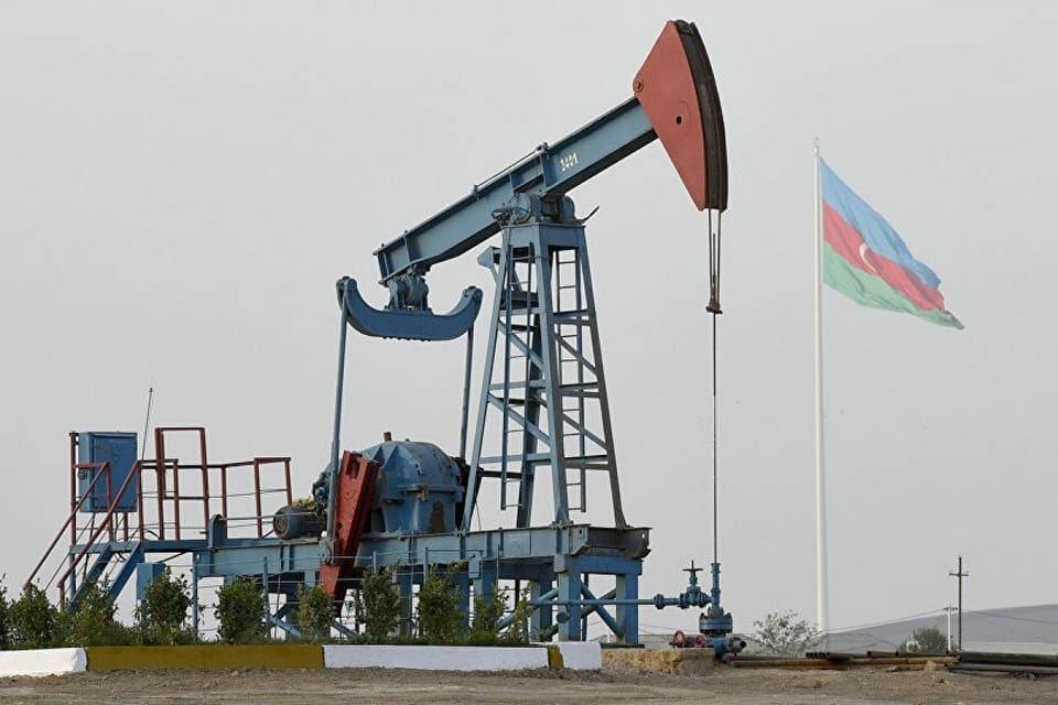Азербайджан скорректирует добычу нефти