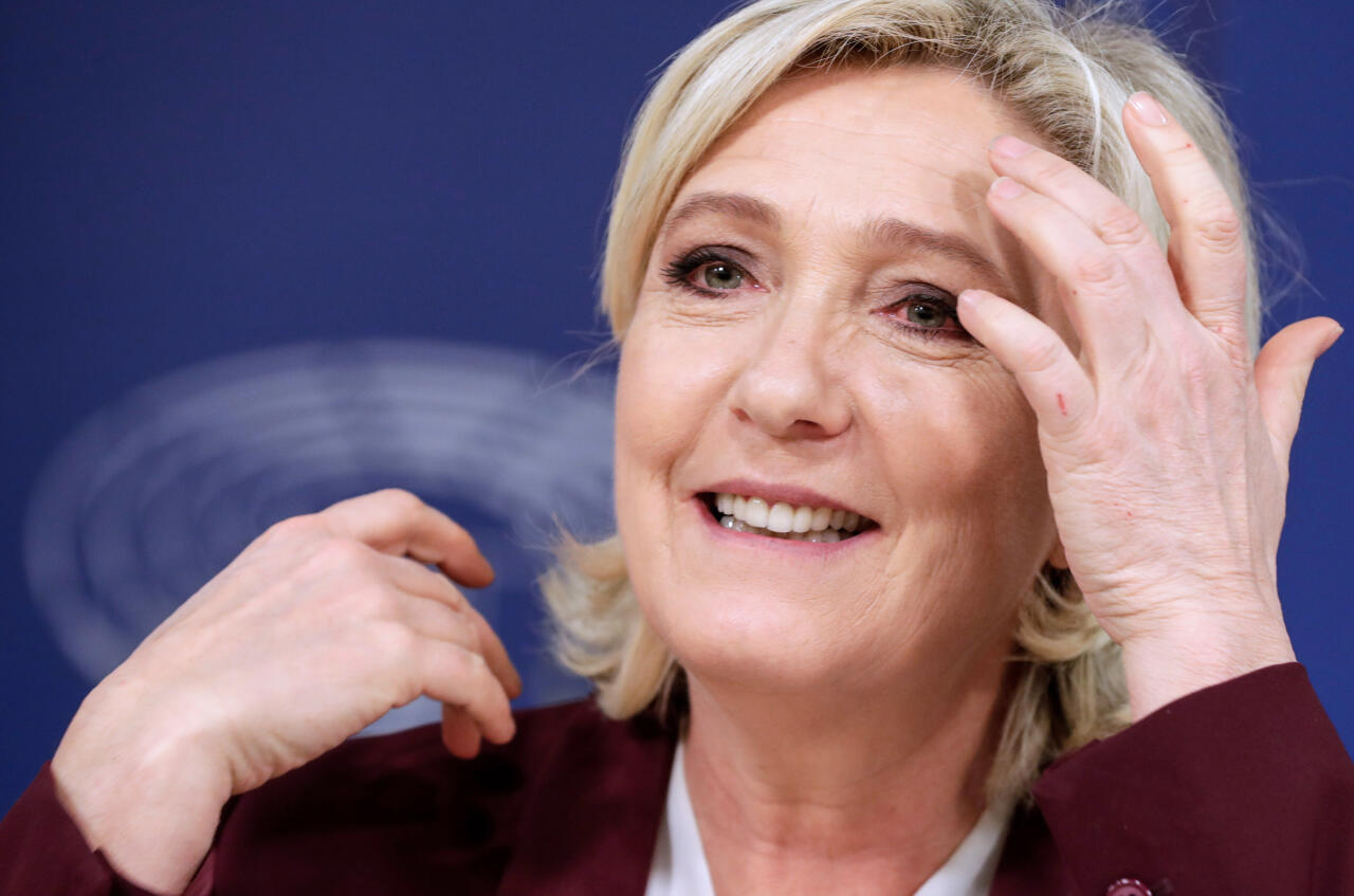Европарламент взыщет крупную сумму с Ле Пен за финансовые махинации
