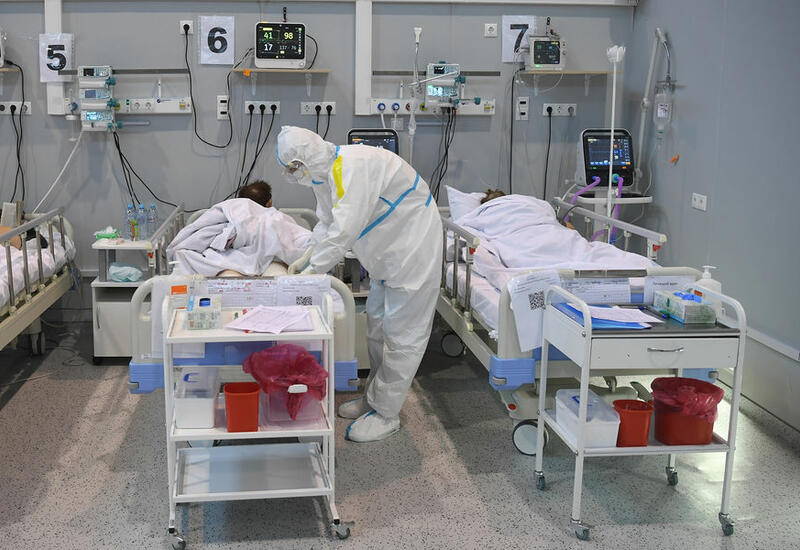 Число госпитализаций из-за коронавируса в России снизилось