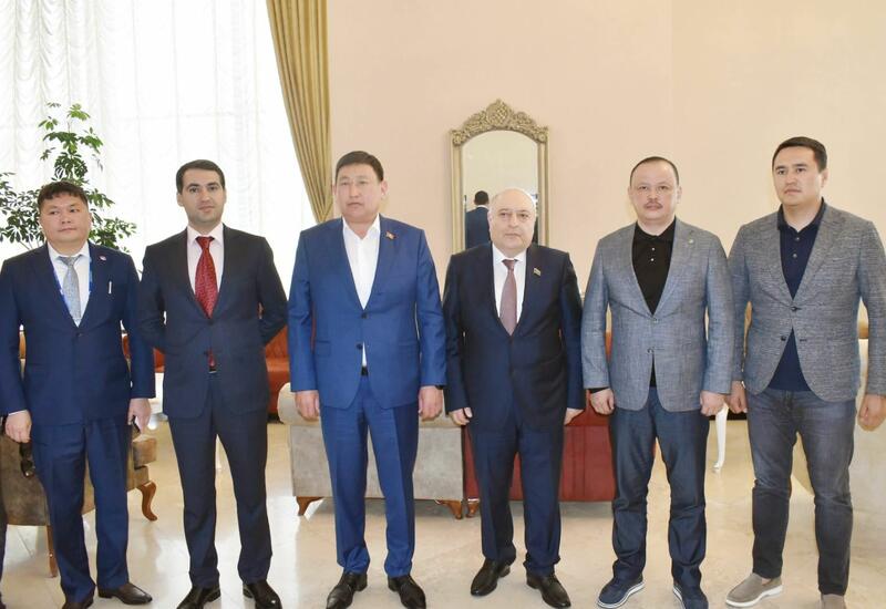 Зампредседателя парламента Кыргызстана прибыл с визитом в Азербайджан