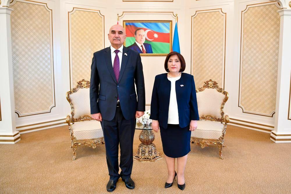Спикер парламента Азербайджана встретилась с председателем Палаты представителей парламента Таджикистана