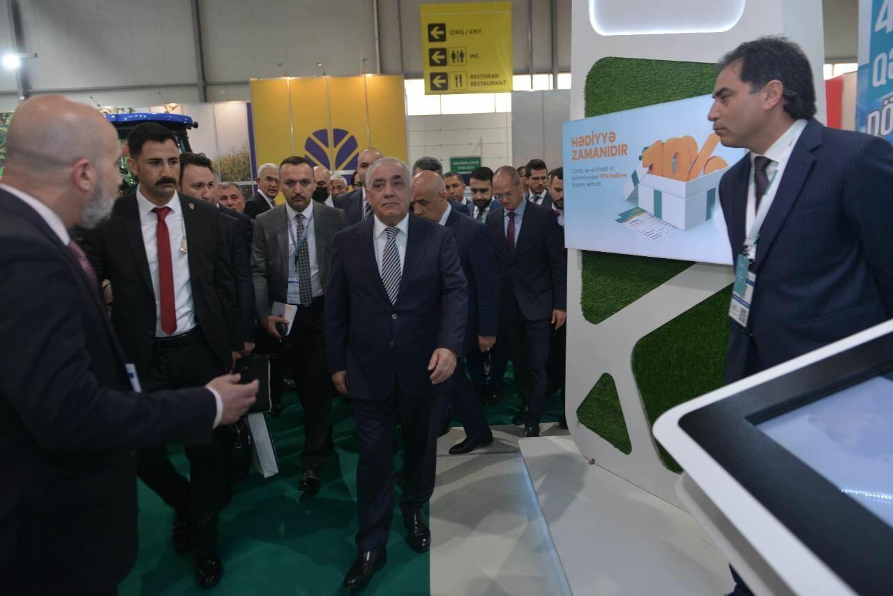 Али Асадов ознакомился с выставками Caspian Agro и InterFood Azerbaijan