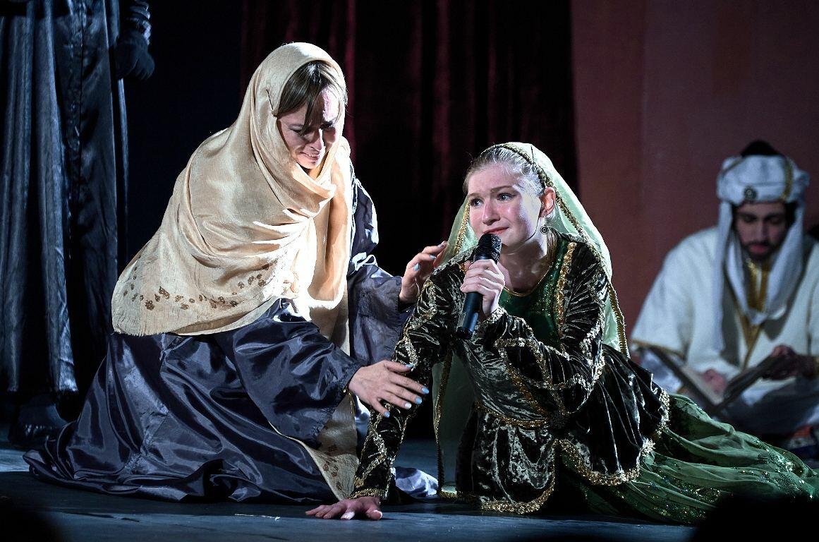 В Баку представлены два спектакля по произведениям Низами Гянджеви