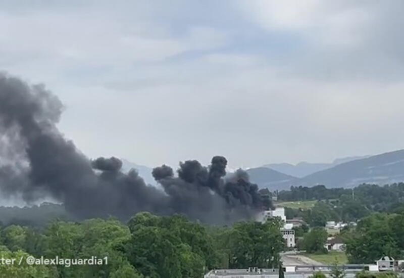 Крупный пожар вспыхнул в аэропорту Женевы