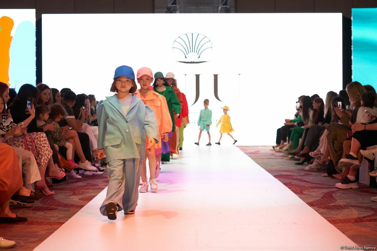 Azerbaijan Fashion Week 2022 – любимый Восток, футуризм, вечерние наряды