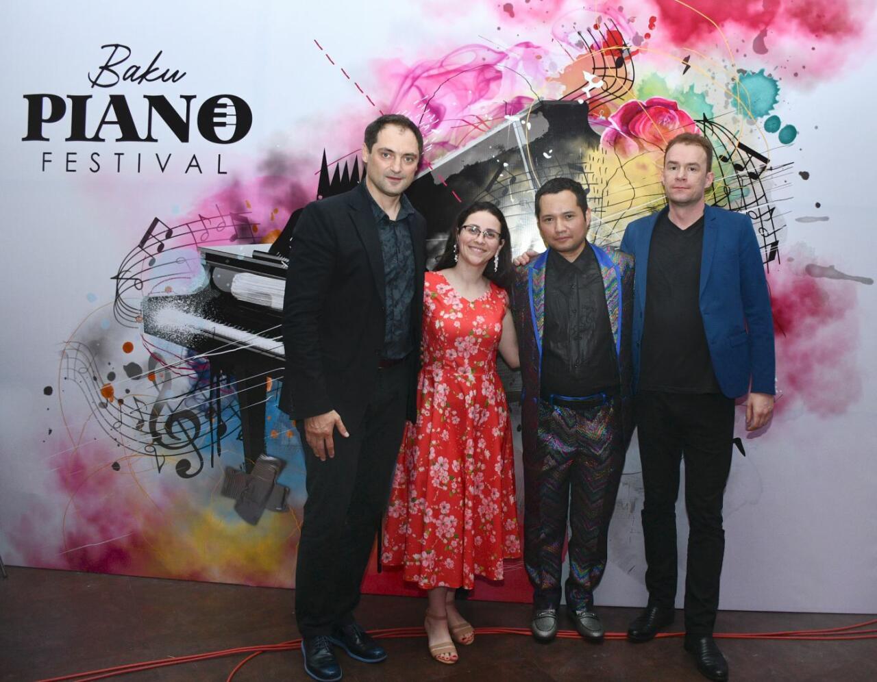 Известный джазовый пианист из Кыргызстана покорил бакинцев и гостей столицы
