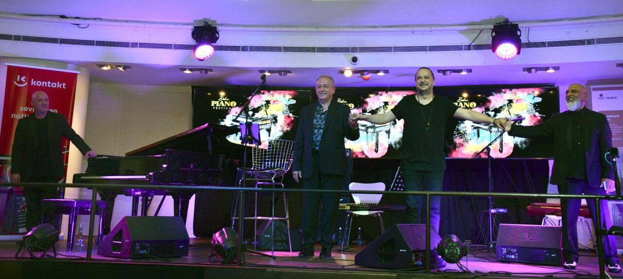 В Баку прошел концерт Tanini Trio и Гювенча Дагюстю