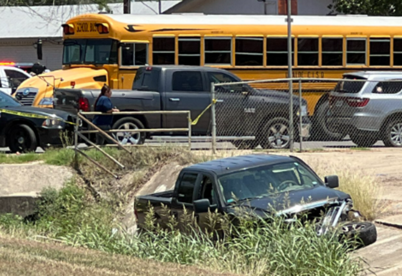 Преступник застрелил 20 учеников и учителя в Техасе