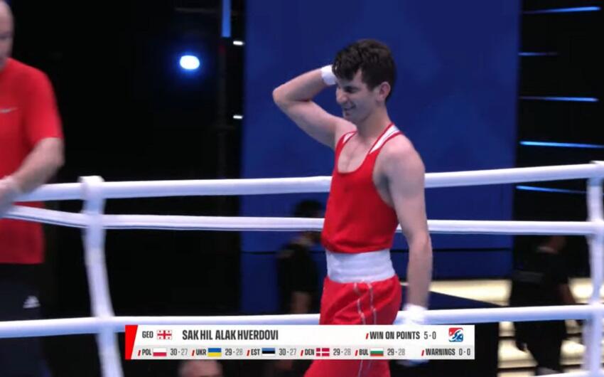 Азербайджанский боксер одержал победу над армянином в Ереване