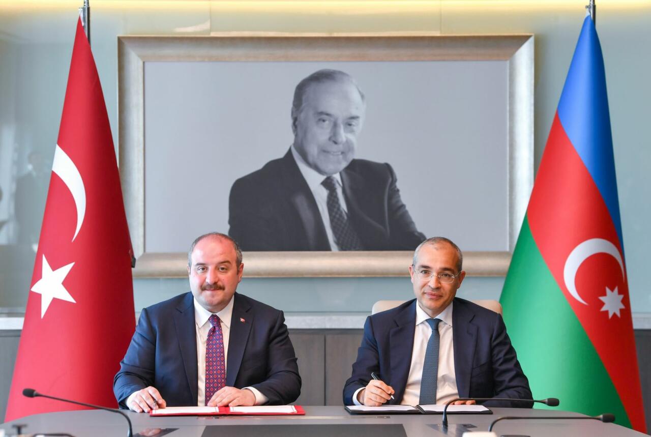Азербайджан и Турция подписали документ об экономическом партнерстве
