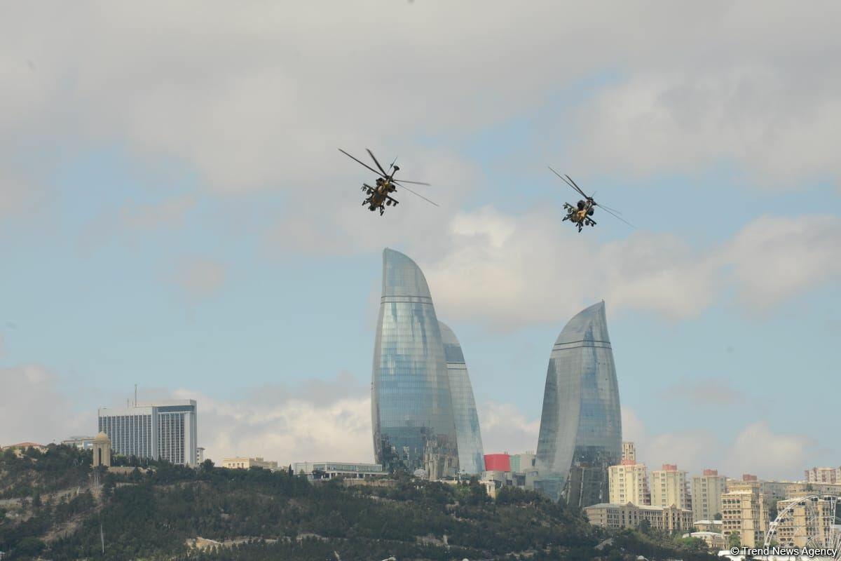 В Баку показали авиашоу во второй день фестиваля TEKNOFEST