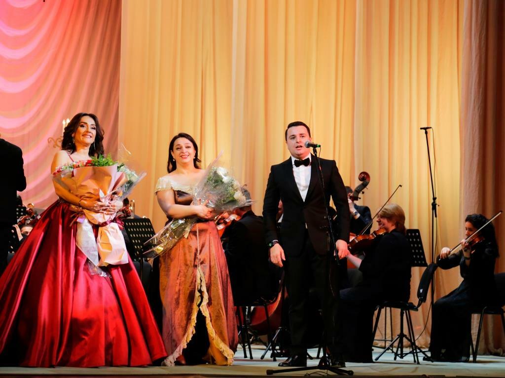 В Театре оперы и балета состоялся юбилейный концерт Инары Бабаевой