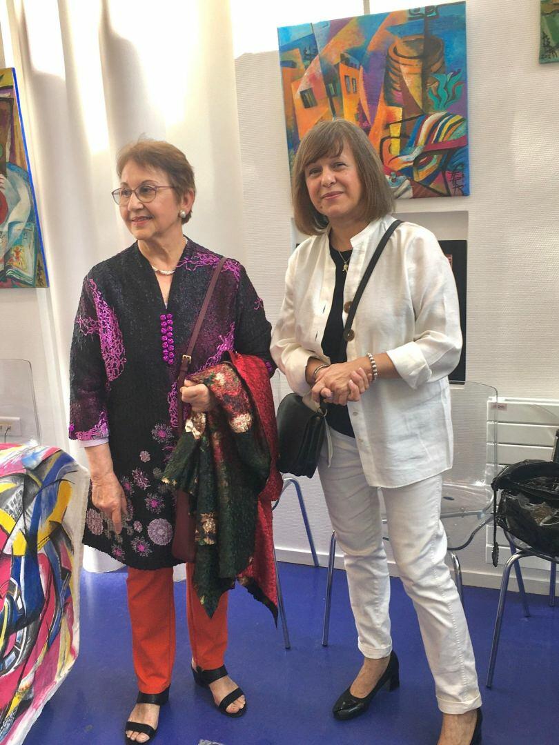 В Париже проходит выставка Асмер Нариманбековой