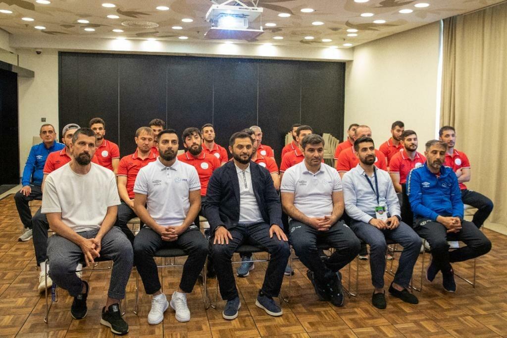 Фарид Гайыбов и Орхан Мамедов провели встречу с членами сборной по мини-футболу