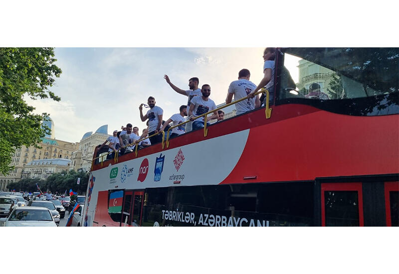 В Баку продемонстрировали Кубок чемпионата Европы по мини-футболу