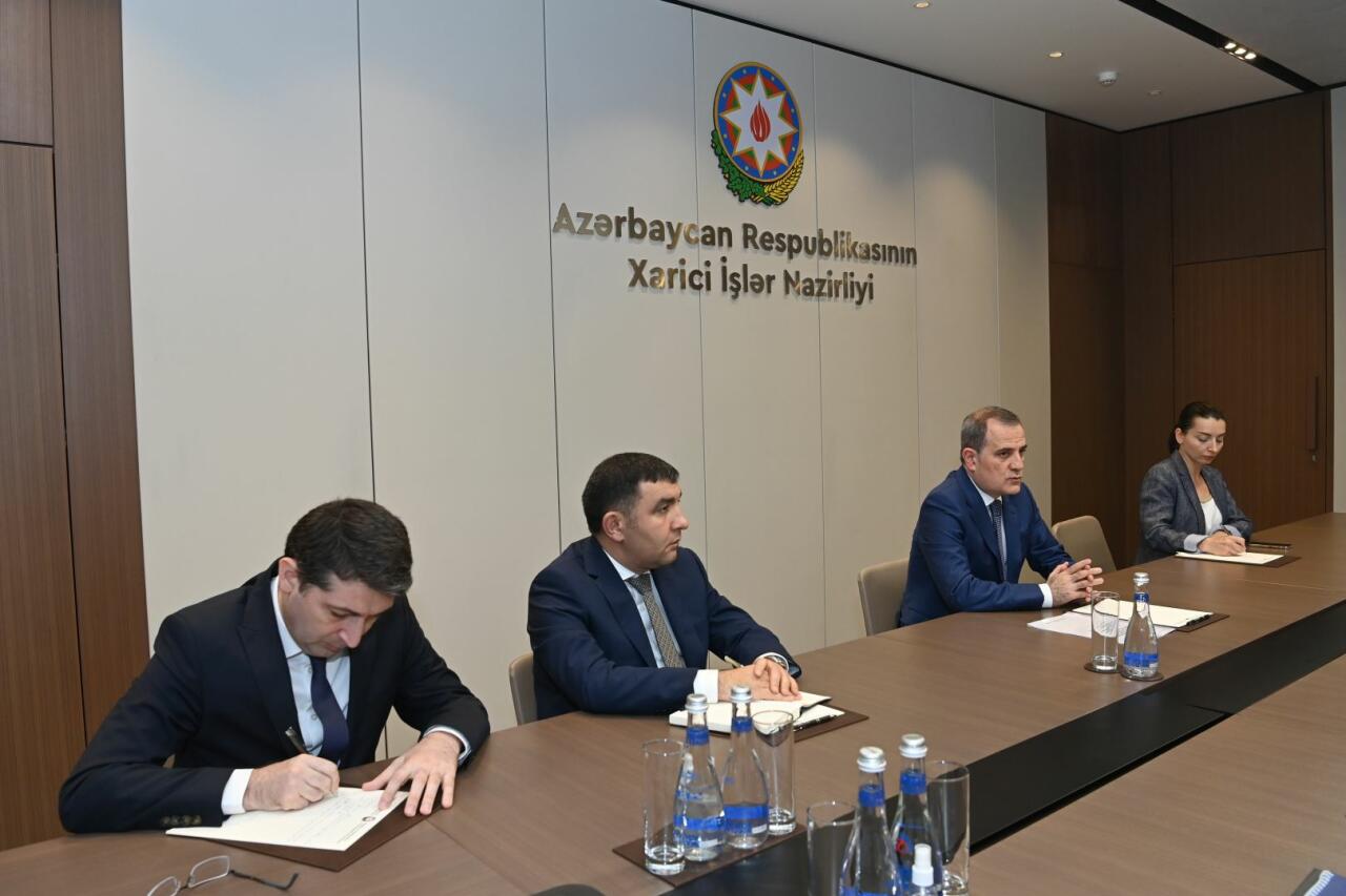 Джейхун Байрамов встретился с руководителем Международной тюркской академии