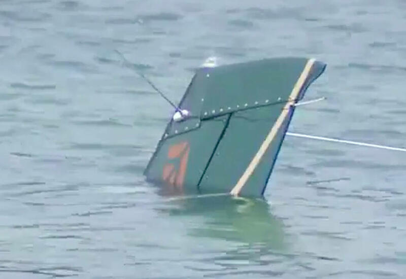 Отдыхающие на озере туристы спасли выжившего после крушения самолета пилота