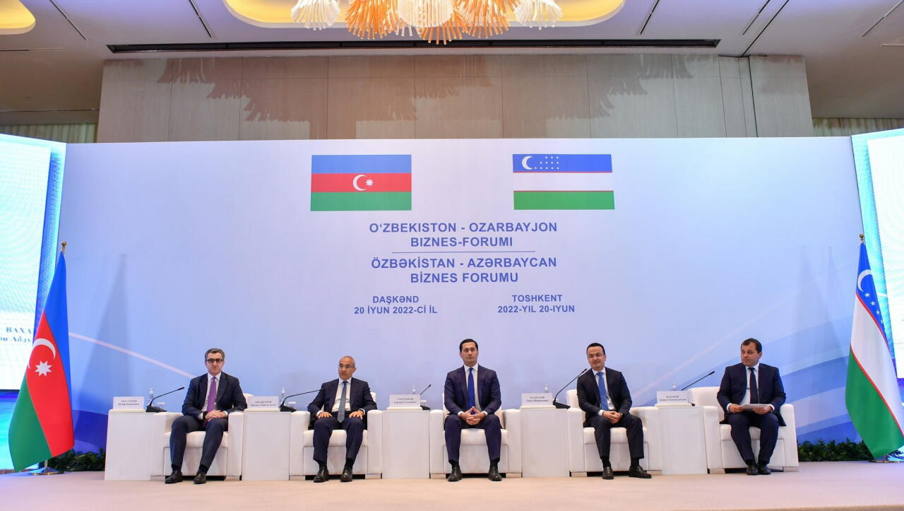 Азербайджан и Узбекистан подписали ряд документов в сфере МСБ
