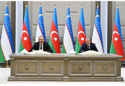 Президент Ильхам Алиев и Президент Шавкат Мирзиёев выступили с заявлениями для печати - ФОТО - ВИДЕО