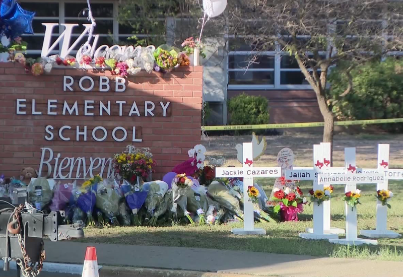 Американскую школу снесут после стрельбы с погибшими