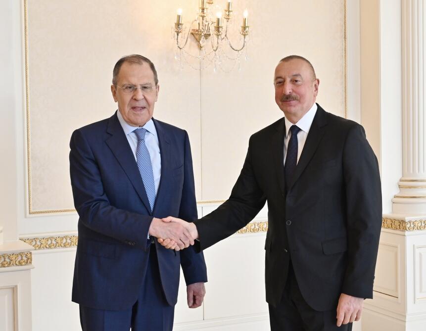 Президент Ильхам Алиев принял министра иностранных дел России Сергея Лаврова