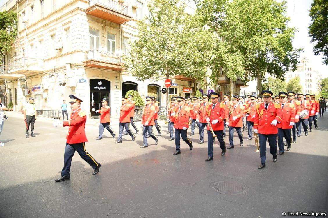 В Баку прошли показательные выступления военных оркестров по случаю Дня Вооруженных cил