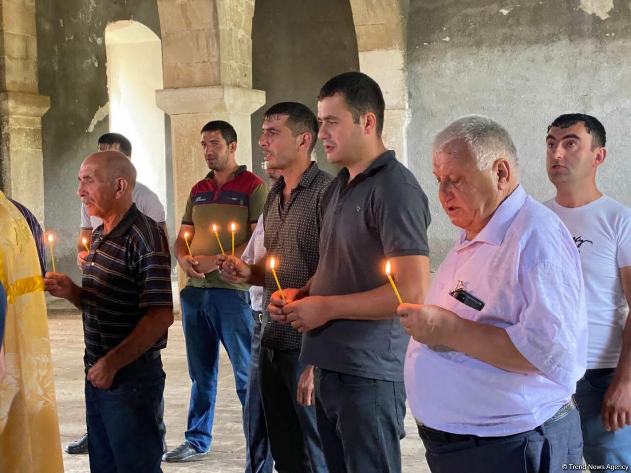 Члены албано-удинской христианской религиозной общины посетили церковь V века в селе Талыш